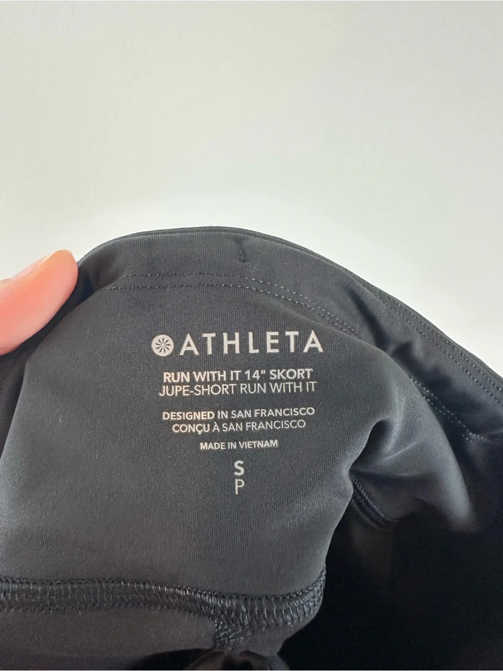 Athleta Black Run With It 14” Athletic Athleisure Activewear Preppy Skort Small